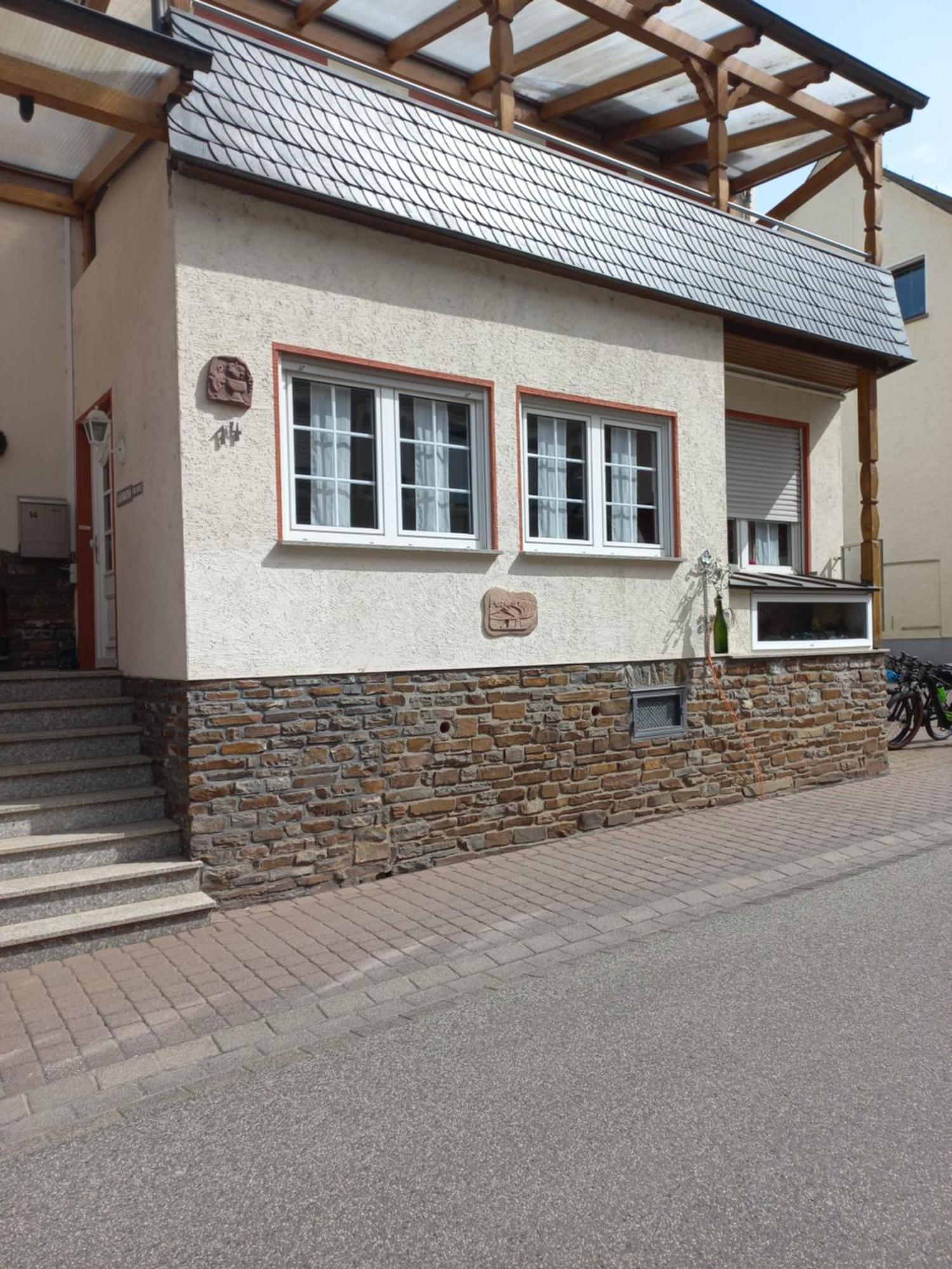 Ferienwohnung Brautroeckchen Bullay Exterior foto