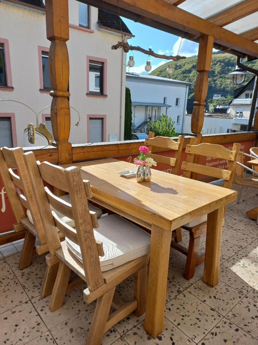 Ferienwohnung Brautroeckchen Bullay Exterior foto